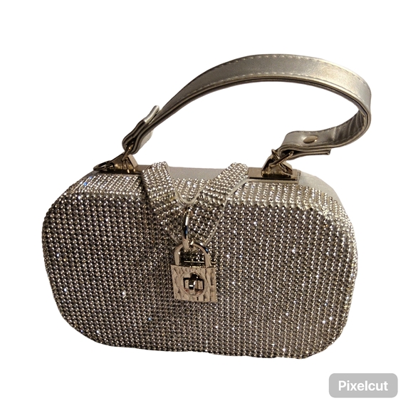 NWT Glamorous Alessia Silver Evening Bag with Lock Detail - Picture 6 of 11